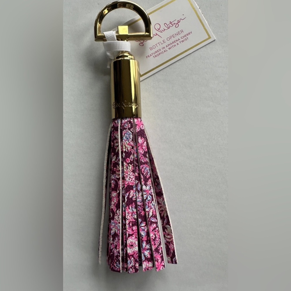 Lilly Pulitzer NWT Bottle Opener Amerena Cherry Tropical with‎ a Twist